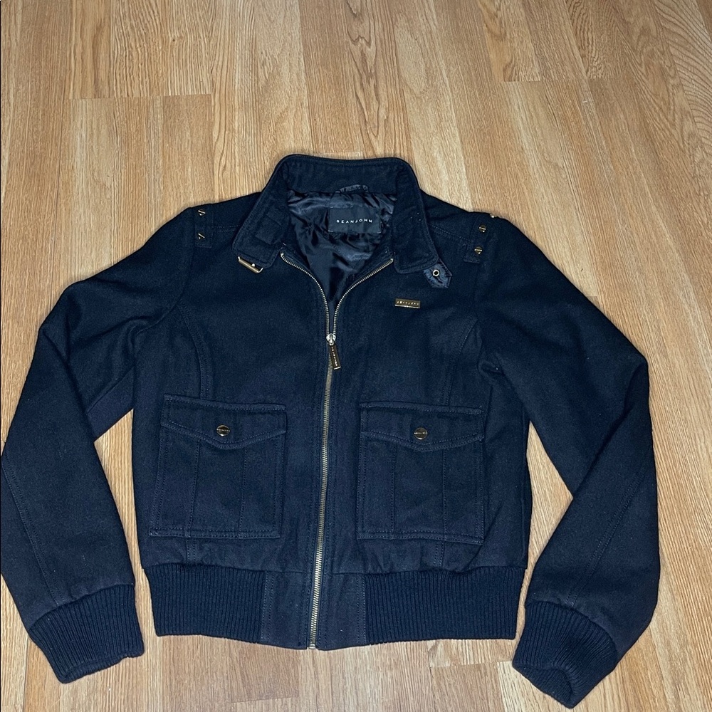 Sean John women’s black bomber